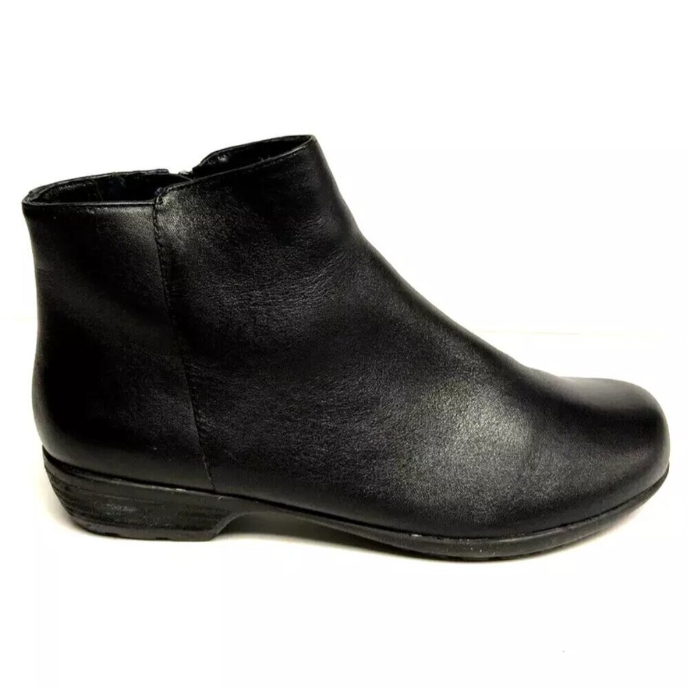 Walking Cradles Womens Ezra Bootie Black Size 8.5 M
